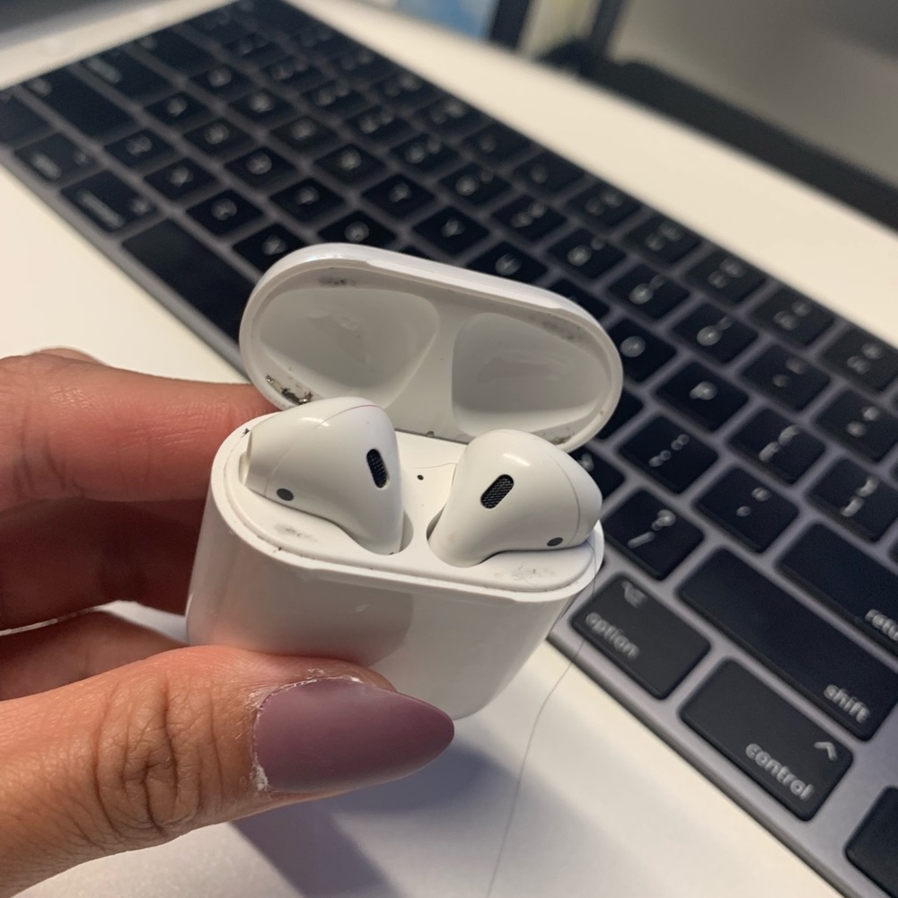 ❌💢sold❌💢1st generation airpods